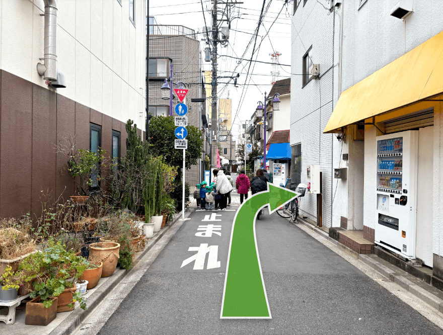 直進し、「止まれ」を右折します。