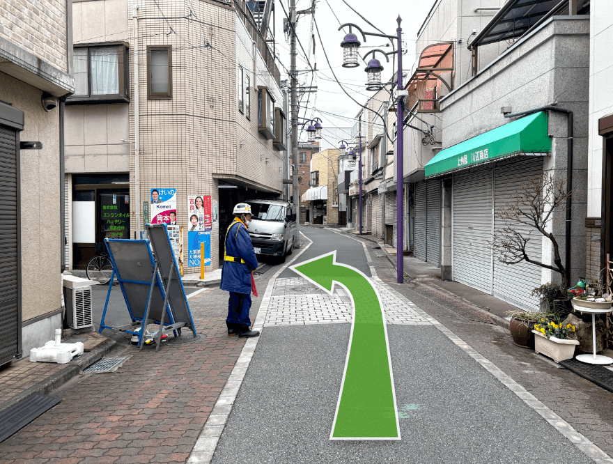 ２ブロック目を左折します。